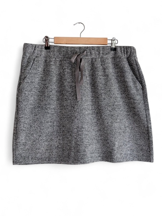LOFT Dresses & Skirts - NWT Loft Heather Gray Pencil Mini Skirt Size XL